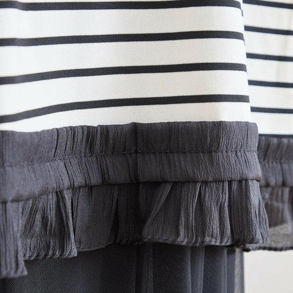 【L〜LL】裾フリル付きボーダーチュニック 半袖 ゆったりカットソー コットン混