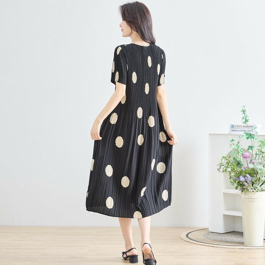 【M〜L】大ドットプリントプリーツワンピース(N82-280)|スタイルアップ×華やか主役級ワンピ