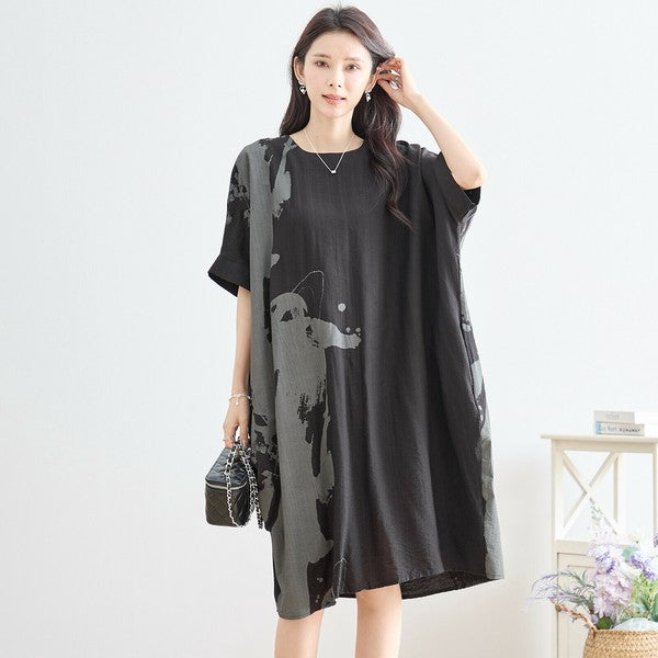 N82-262A ワンピース モデル正面全身立ち姿 スッキリした夏のブラックコーデ提案