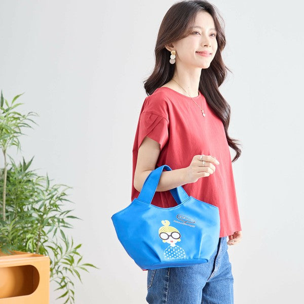 【軽量&収納力◎】グラフィックガールカラートート バッグ|内外ポケット付き N92-103
