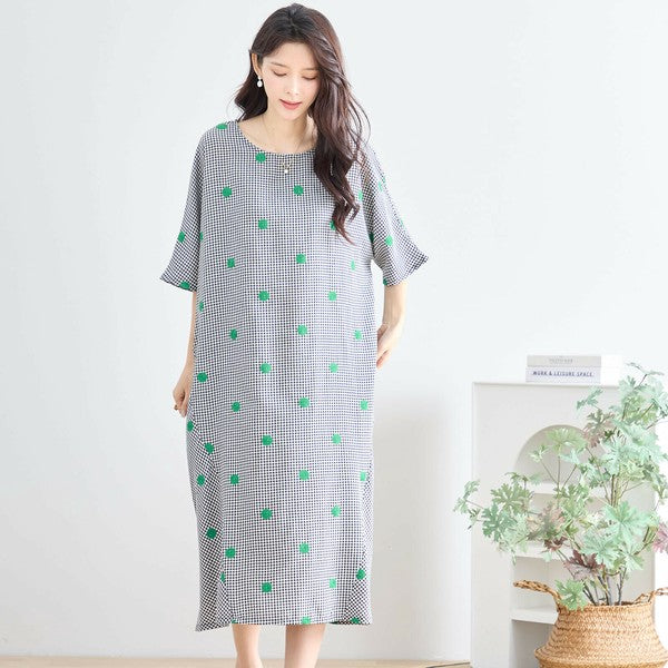 ギンガムチェックワンピース N83-175 正面立ち姿 落ち着いたトーンのナチュラルスタイル