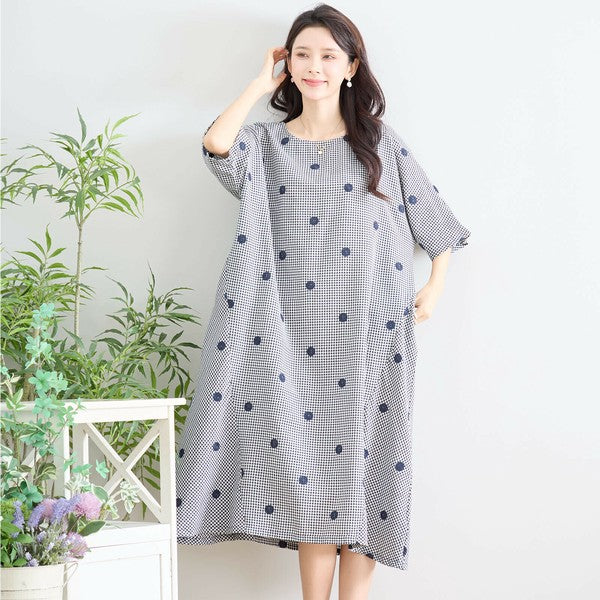 カラードット刺繍ギンガムワンピース N83-175 モデル正面着用 シンプルで可愛い夏のコーデ