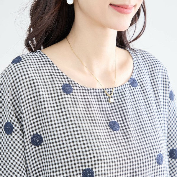 ギンガム×ドットワンピース N83-175 ネックアップ 胸元の刺繍ディテールがアクセント