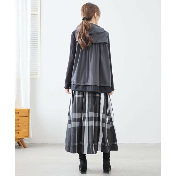 【L〜LL】ギャザーデザイン切替ベスト|異素材・フード付き・軽量ジレ・TRUBE(C03-178)
