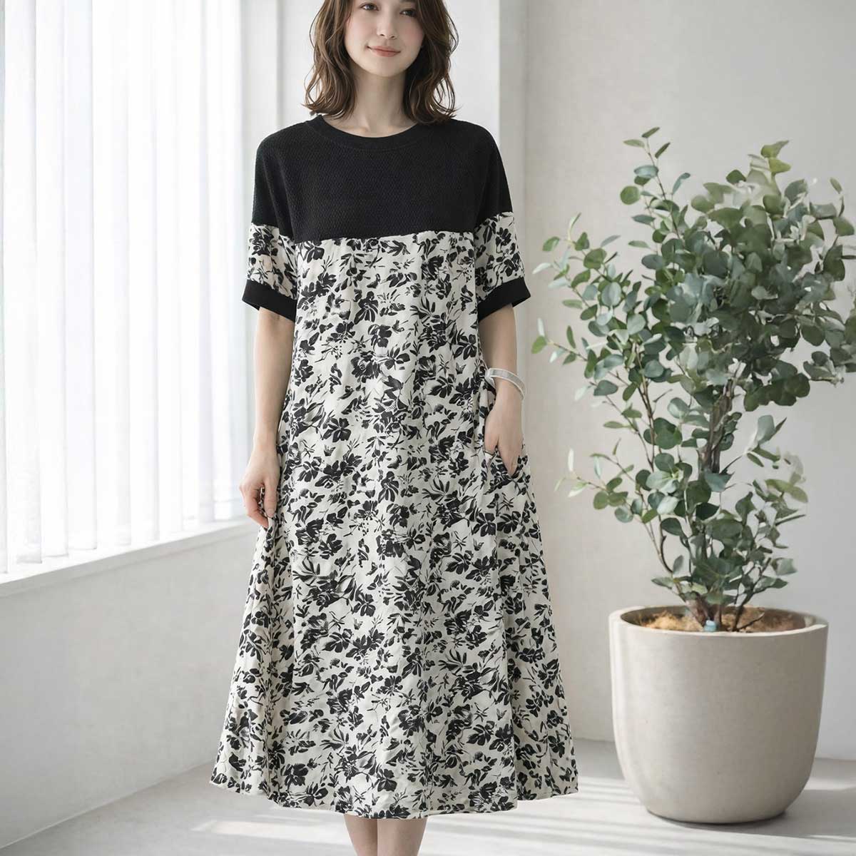 ブラック モノトーン 花柄 異素材切替 アシメ ギャザー ワンピース 半袖 M