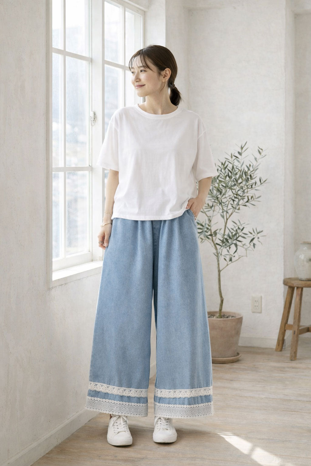 【M-L】裾レースデザインデニムライクワイドパンツ 綿100% ウエストゴム 大人可愛い TRUBE