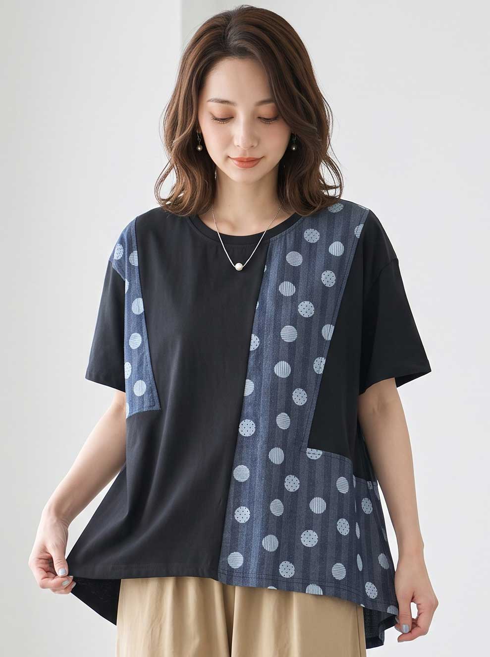 Mikonosublue Storeのドット柄と無地を組み合わせたアシンメトリーな異素材切り替え半袖トップス