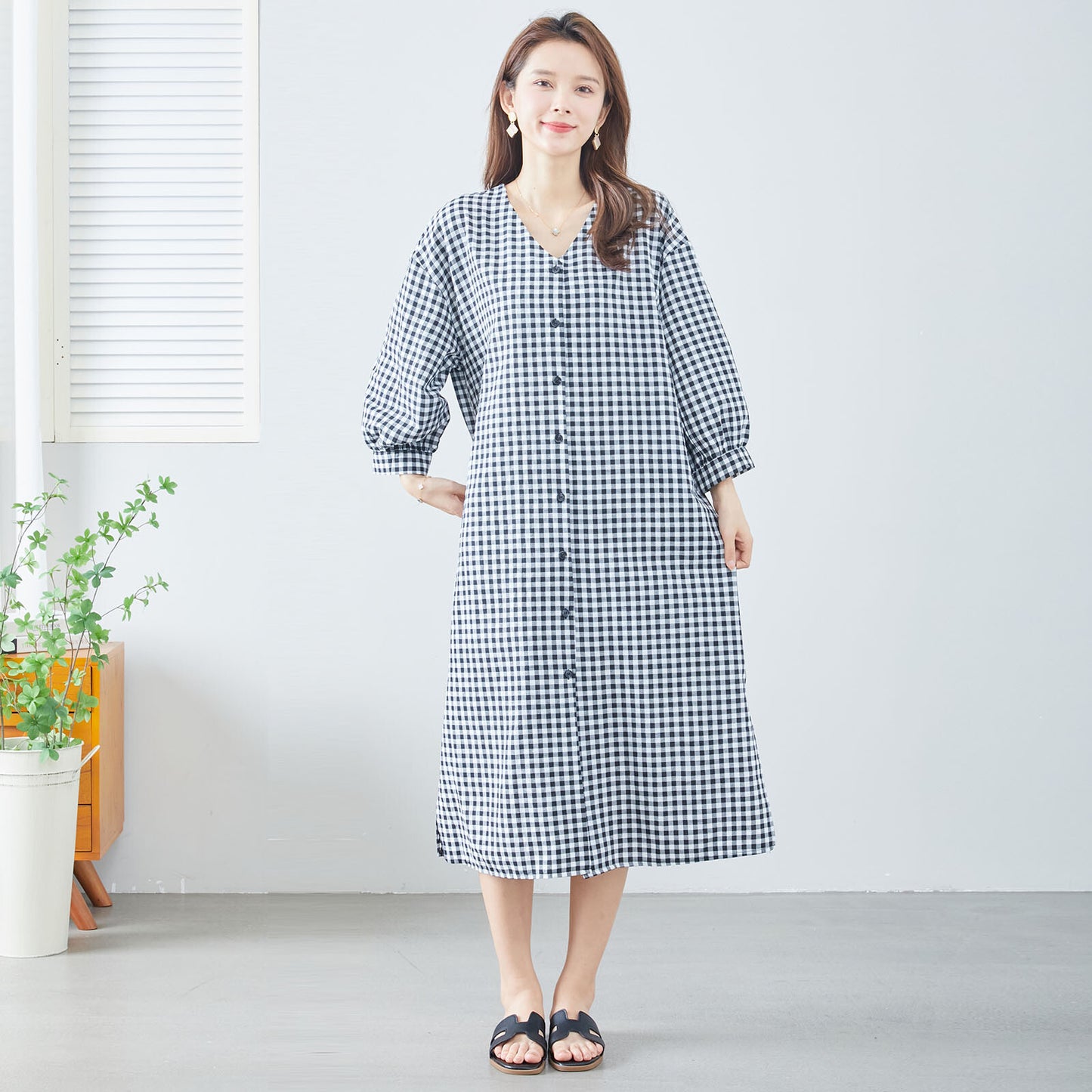 【M〜L】スリット入りチェック柄ワンピース (C08-158) 11218299