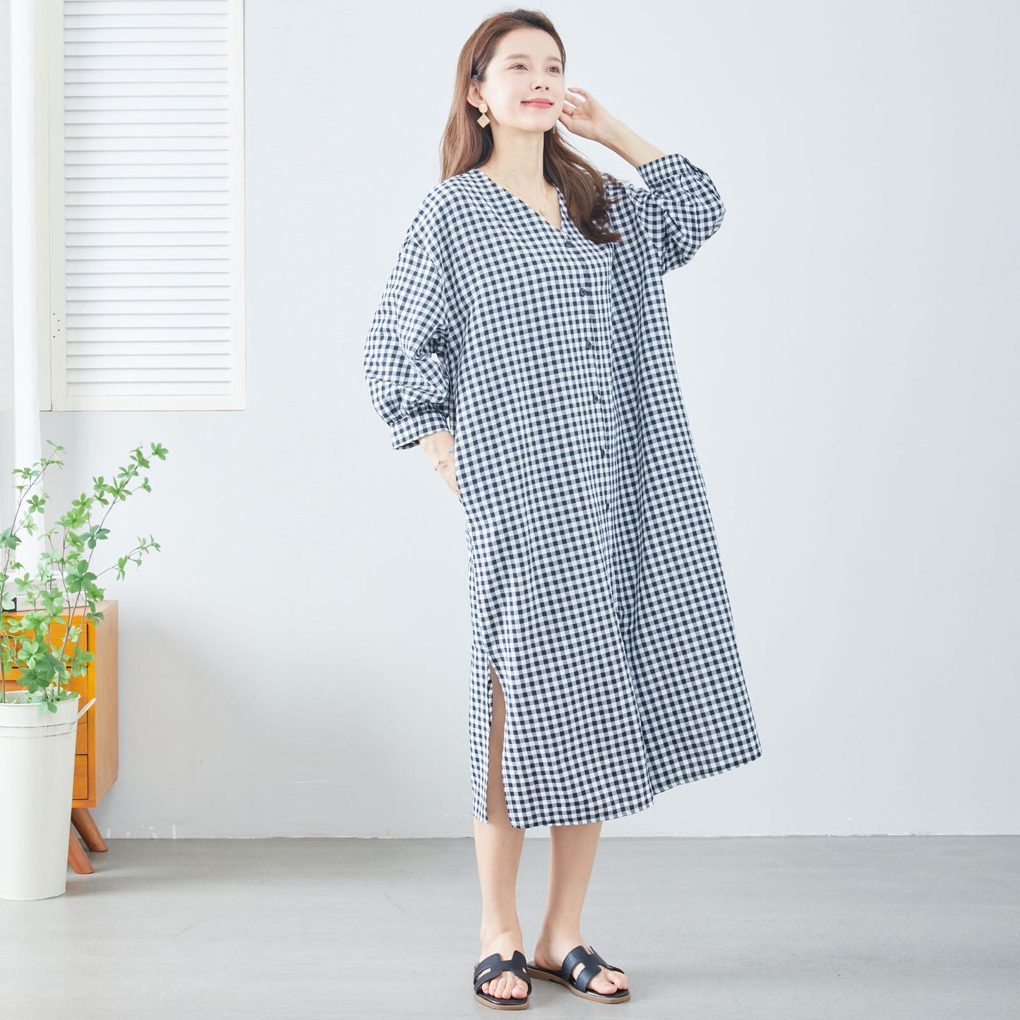 【M〜L】スリット入りチェック柄ワンピース (C08-158) 11218299