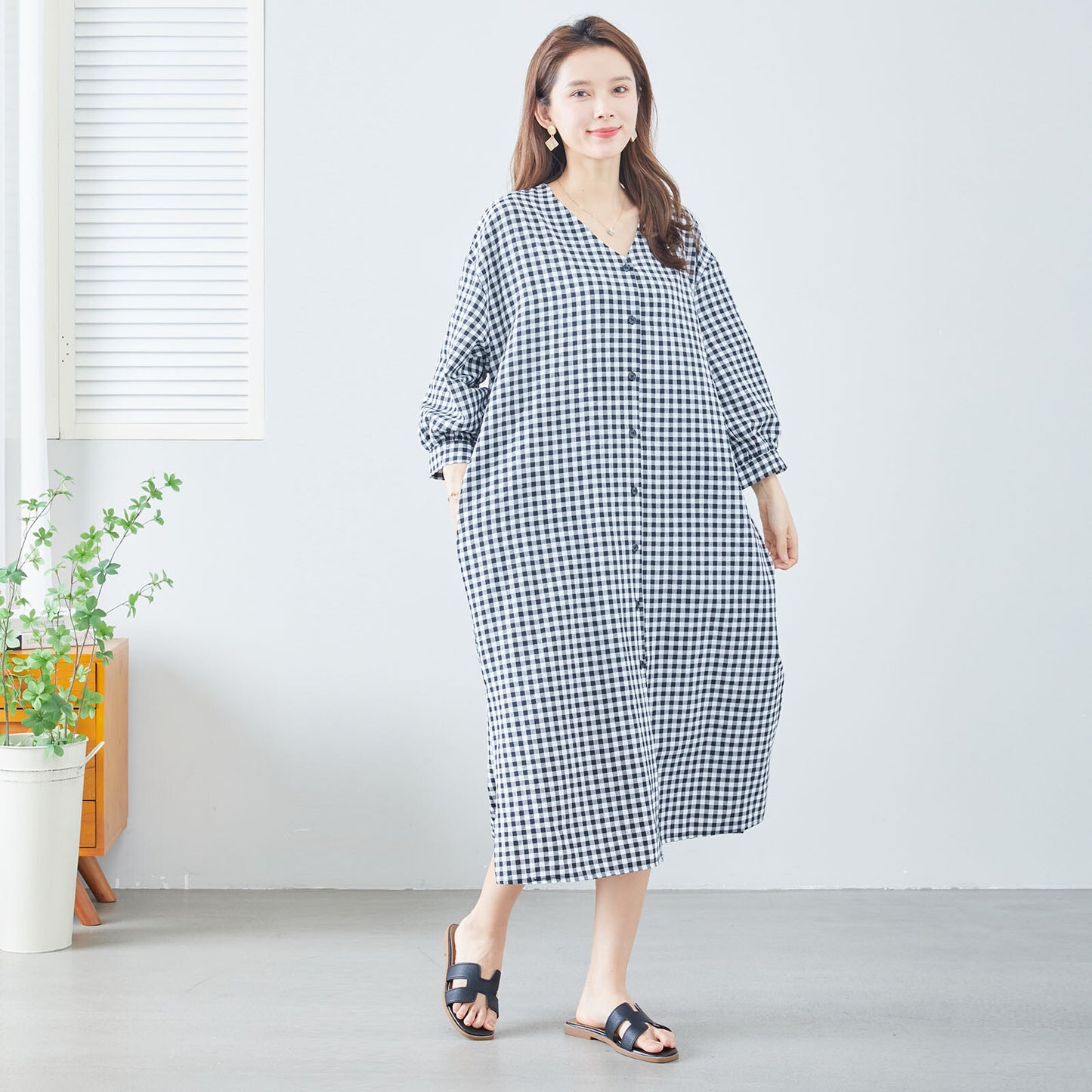 【M〜L】スリット入りチェック柄ワンピース (C08-158) 11218299