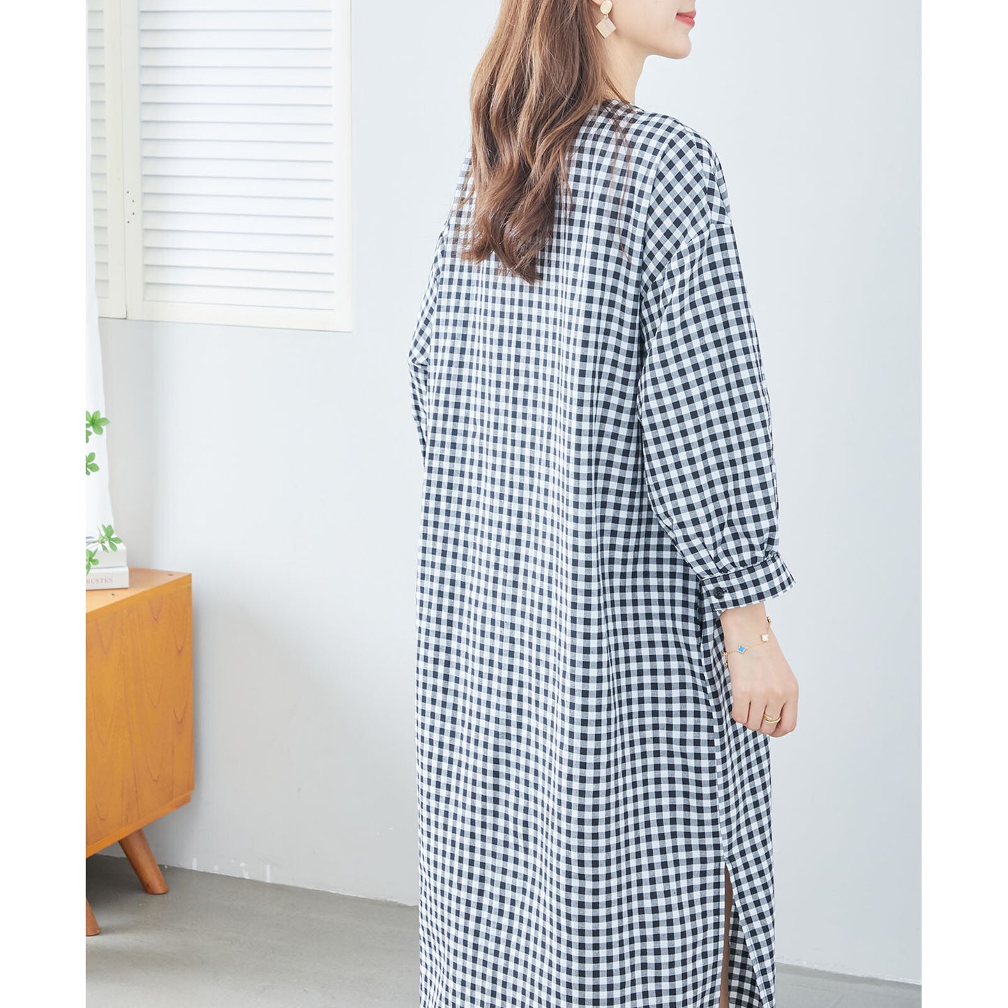 【M〜L】スリット入りチェック柄ワンピース (C08-158) 11218299