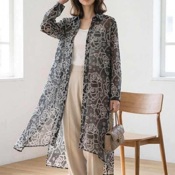 涼やかな透け感で魅せる。大人のモノトーン花柄シアーロングシャツ