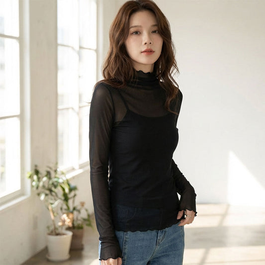 重ねるだけで旬顔。いつものニットが蘇る「メロウシアー」の魔法