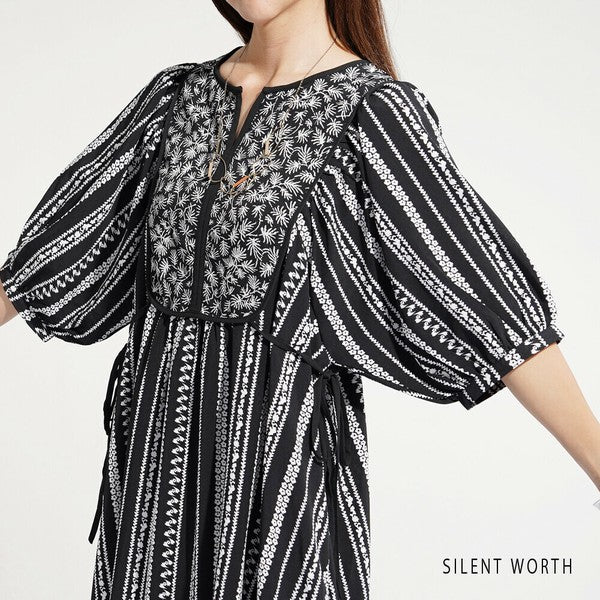 【Mサイズ】SILENT WORTH モノトーンプリント切替マキシワンピース｜ゆったり体型カバー・上品エスニック柄・五分袖 C-3273