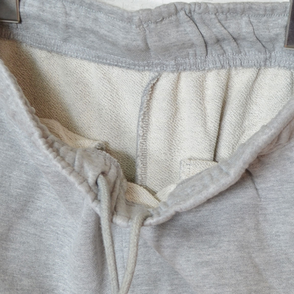 【ユニセックス】裏毛スウェットパンツ 綿100% 肉厚 洗い加工 リラックス ロゴ Sans Souci 34+