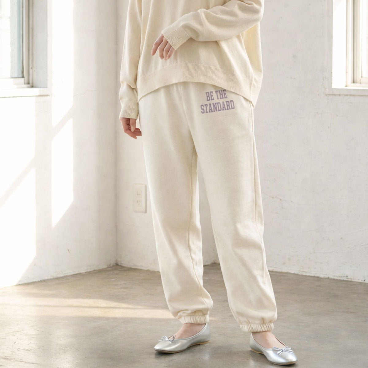 【ユニセックス】裏毛スウェットパンツ 綿100% 肉厚 洗い加工 リラックス ロゴ Sans Souci 34+