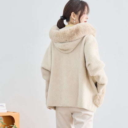 【M〜L】ふわふわポケット付きファーフードブルゾン｜暖かリッチ・大人かわいい・TRUBE・N25-091B