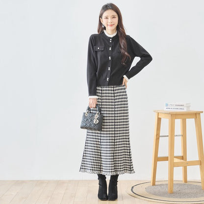 【M〜L】フリルネックパール釦ニットカーディガン｜amie studio