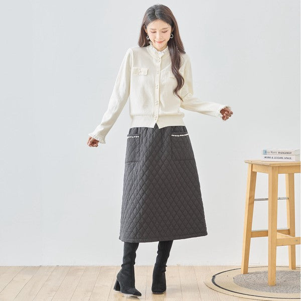 【M〜L】フリルネックパール釦ニットカーディガン｜amie studio