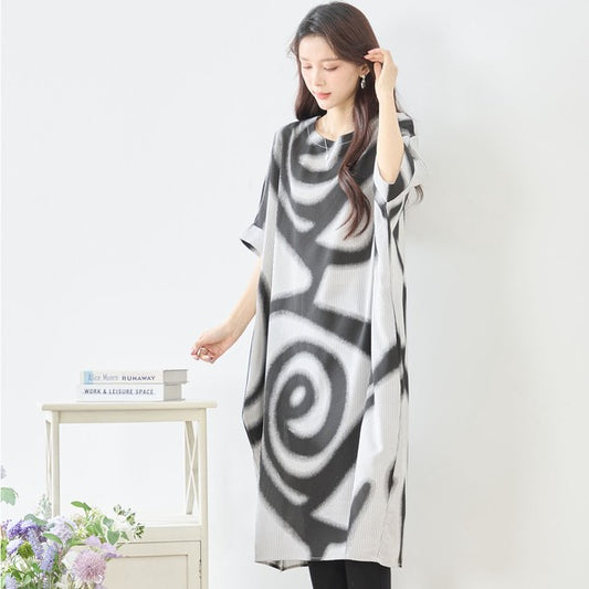 アートスパイラル柄 コクーンワンピース 半袖 縦畝素材 ゆったり 体型カバー モードカジュアル