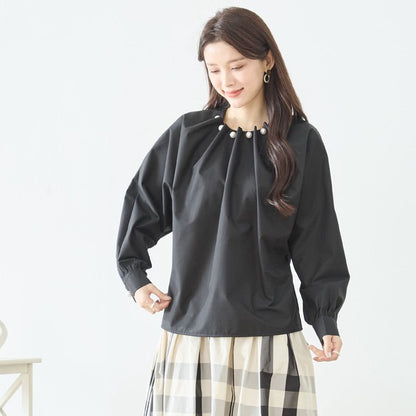 フェイクパール付き ブラウス 長袖 タック ドレープ きれいめ オフィス セレモニー