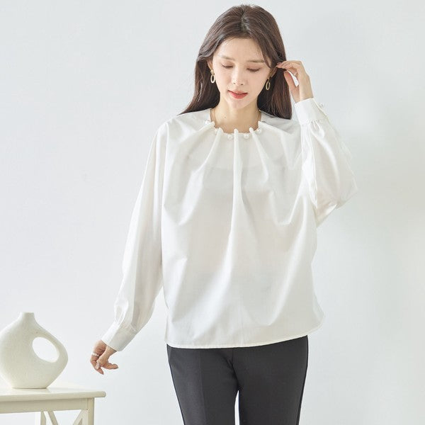 フェイクパール付き ブラウス 長袖 タック ドレープ きれいめ オフィス セレモニー