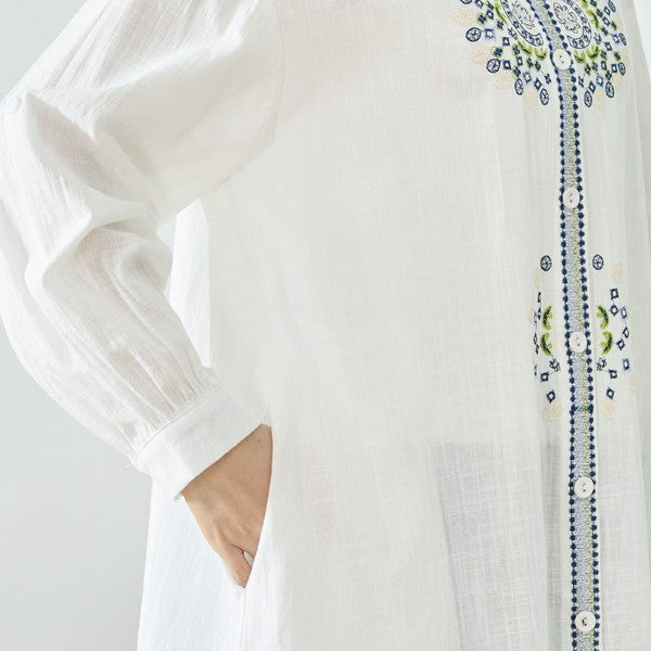 【L-LL】エレガントエンブロイダリードレスシャツ 刺繍 ロング丈 綿100% 羽織り 体型カバー TRUBE