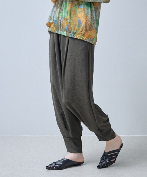バナナパンツ ドレープ とろみ素材 テーパード ワイド ウエストゴム ゆったり 春夏