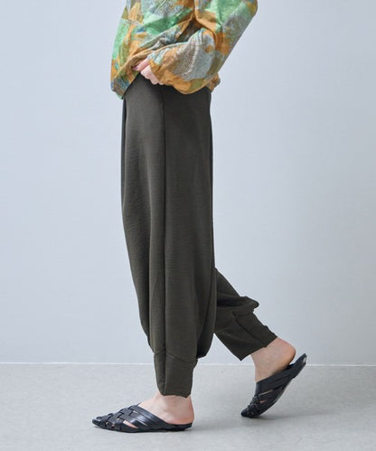 バナナパンツ ドレープ とろみ素材 テーパード ワイド ウエストゴム ゆったり 春夏