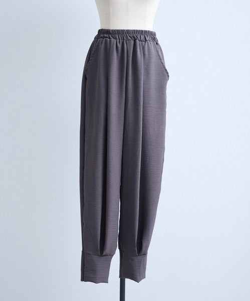 バナナパンツ ドレープ とろみ素材 テーパード ワイド ウエストゴム ゆったり 春夏