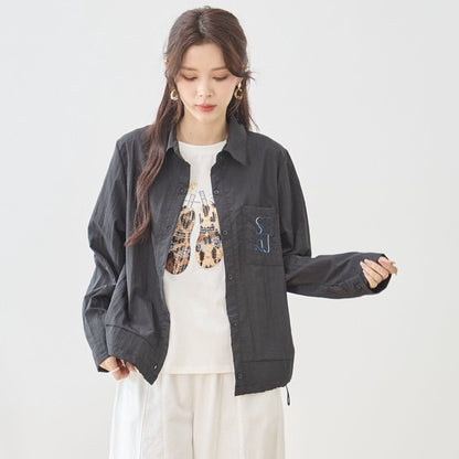 胸元刺繍 ドローストリング デザインシャツ 長袖 裾ドロスト 襟付き きれいめ カジュアル ブラウス