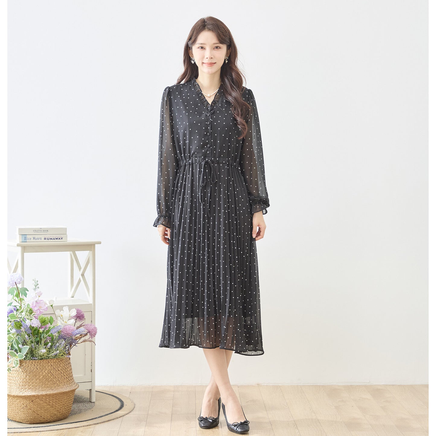 ドット柄 シフォン プリーツワンピース 長袖 Vネック フリル ウエストリボン きれいめ フェミニン