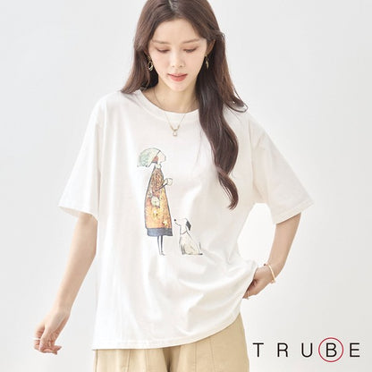 お散歩 犬と女の子 イラスト プリント Ｔシャツ 半袖 綿１００ ゆったり 体型カバー