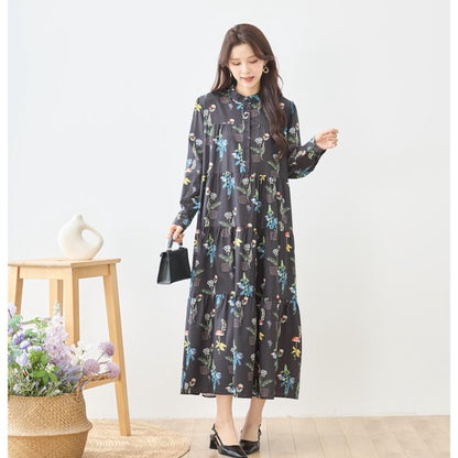 ボタニカルプリント ティアードワンピース 長袖 フロントボタン 花柄 ロング丈 きれいめ 大人カジュアル