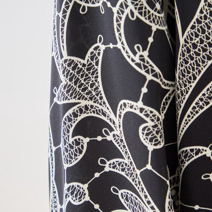 フラワーライン ジップジャケット 花柄 総柄 ノーカラー ブルゾン ライトアウター