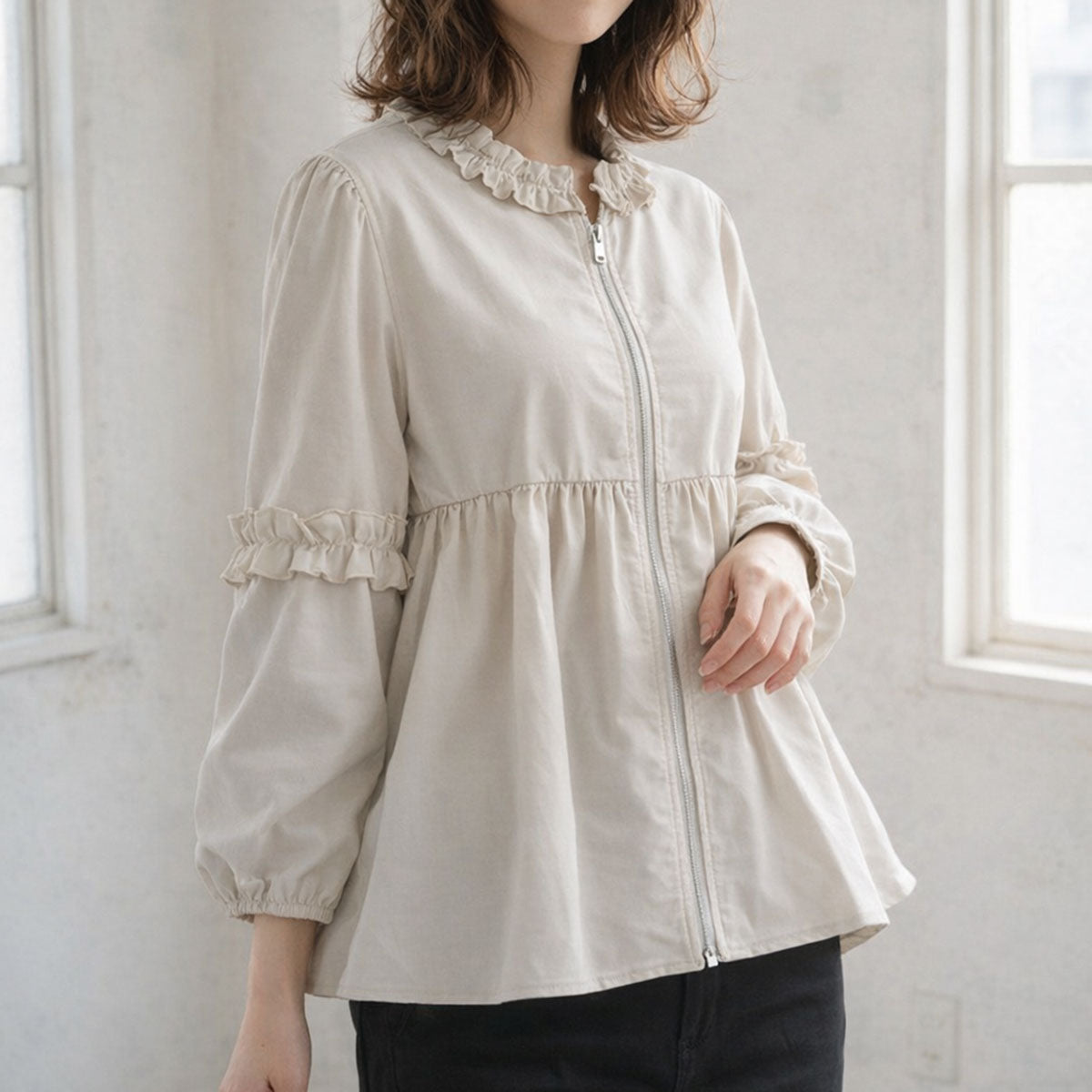 フリルカラー ジップアップ ジャケット ペプラム ギャザー ボリューム