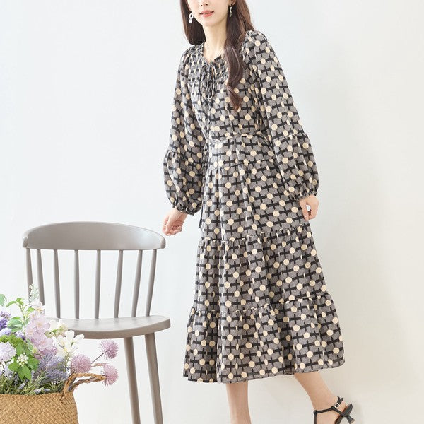幾何学クロス柄 ロングワンピース ティアード シャーリング 長袖 リボン ゆったり 体型カバー