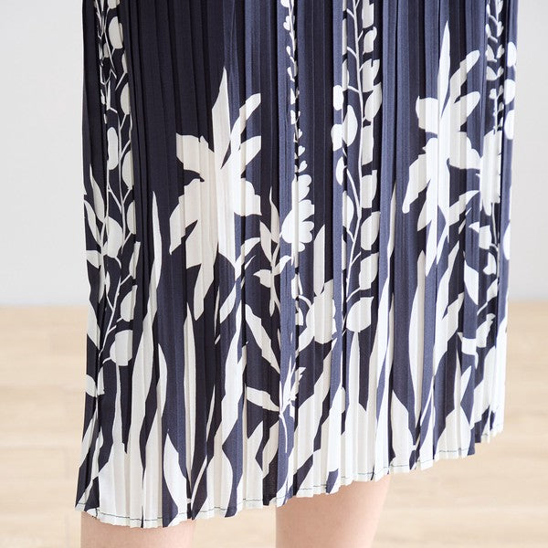 シック フローラル プリーツ ワンピース 半袖 花柄 総プリーツ 伸縮 ゆったり