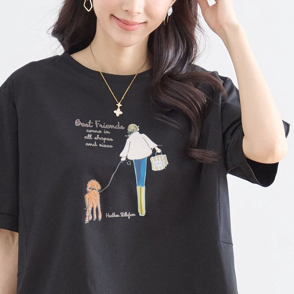 ガール＆ドッグ プリント Tシャツ 半袖 ラウンドヘム ゆったり 前後差 綿混 レーヨン 春 夏