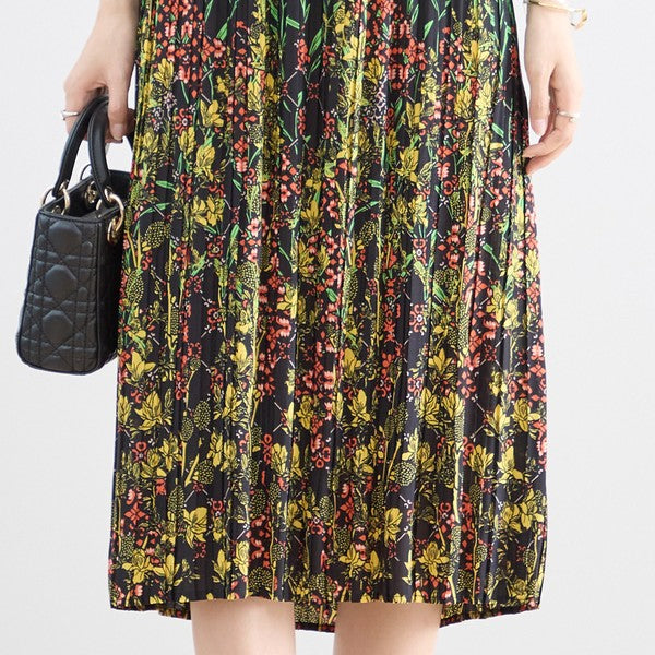 ブラック ボタニカル柄 総プリーツ ワンピース 半袖 ミディ丈 グラデーション