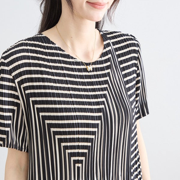 ブラック ジオメトリック柄 総プリーツ ワンピース 半袖 マキシ ゆったり M-L