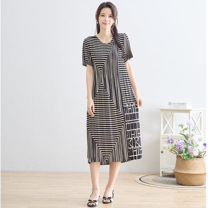 ブラック ジオメトリック柄 総プリーツ ワンピース 半袖 マキシ ゆったり M-L
