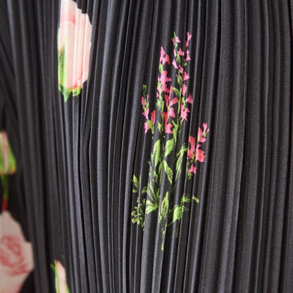 バラ柄 プリント プリーツ ワンピース 半袖 縦ライン 細見え イージーケア M-L