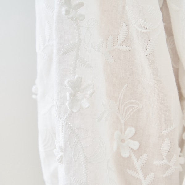 立体小花刺繍 ティアード パフスリーブ コットンブラウス 綿100% トップス M-L