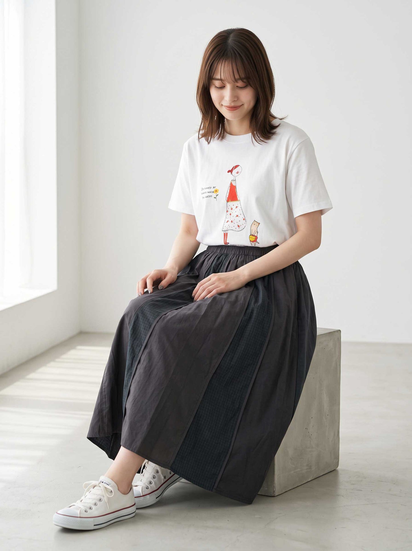 猫と女の子 イラストプリント Ｔシャツ 半袖 綿混 ストレッチ ゆったり Ｍ〜Ｌ