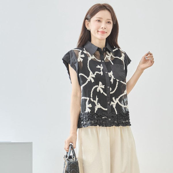 リボン刺繍 シアー素材 シャツカラー 裾フリル ブラウス 半袖 ゆったり Ｍ〜Ｌ