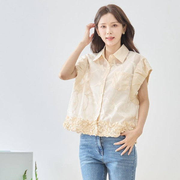 リボン刺繍 シアー素材 シャツカラー 裾フリル ブラウス 半袖 ゆったり Ｍ〜Ｌ