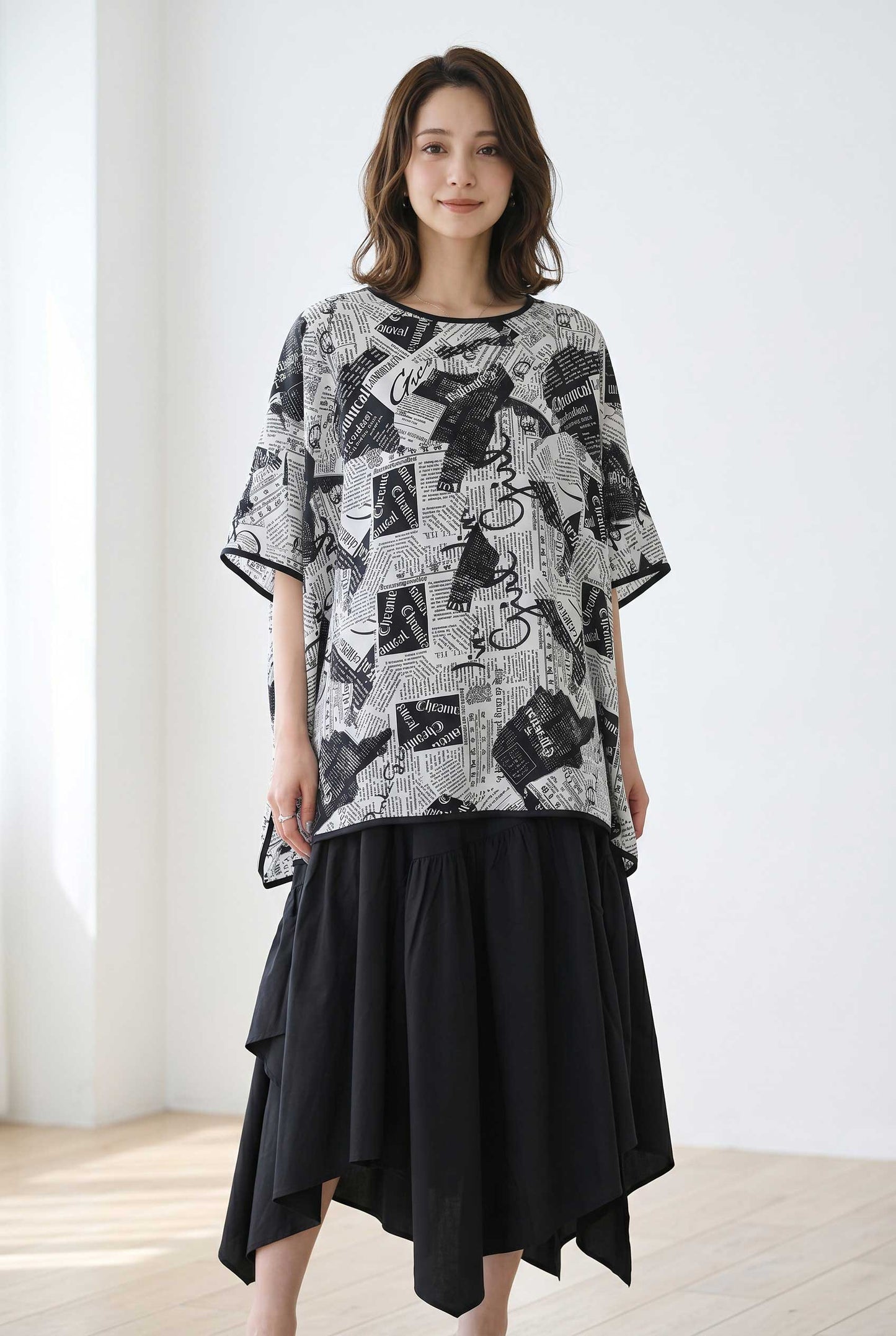 モダン ペーパー柄 サテンパイピング BIG Tシャツ 半袖 五分袖 体型カバー