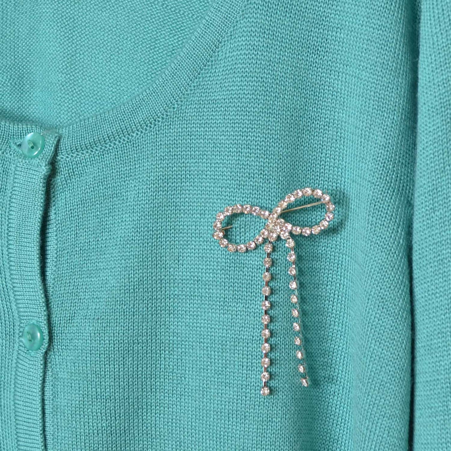 【SALE】リボン ブローチ付 ロング カーディガン ゆったり 体型カバー 羽織り 秋 冬 M