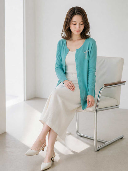 【SALE】リボン ブローチ付 ロング カーディガン ゆったり 体型カバー 羽織り 秋 冬 M